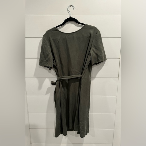 Vetta green wrap short dress - Picture 7 of 7